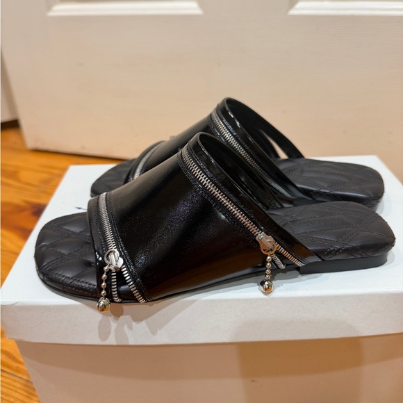 Burberry Black Slide Sandals with Quilted Detail - Picture 2 of 6